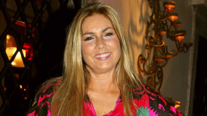 Romina-Power-1-1024x647