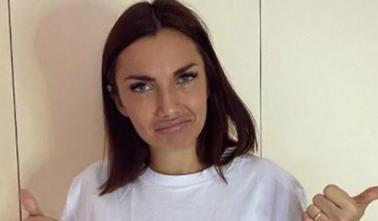 Elettra Lamborghini: outfit ultima puntata Isola dei famosi, prezzo da capogiro