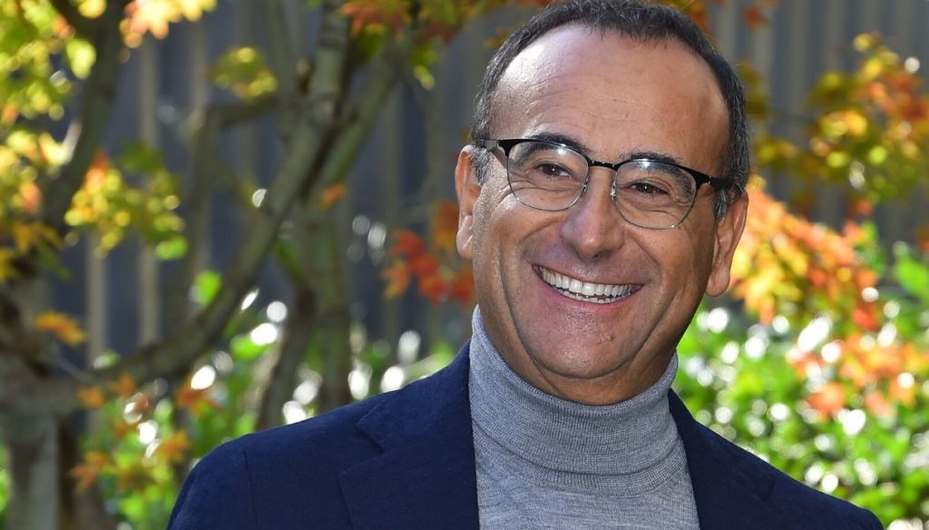 Carlo Conti chi è, età, carriera, moglie, figli, vita privata e Top Dieci Newsitaliane Carlo Conti chi è, età, carriera, moglie, figli, vita privata e Top Dieci Newsitaliane