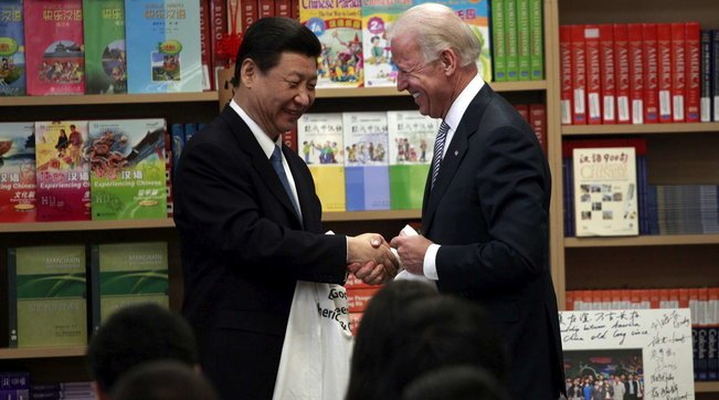 Coronavirus fuggito dal laboratorio, Usa e Cina trovano l’accordo sulla exit strategy: “Pechino ammetterà l’errore”