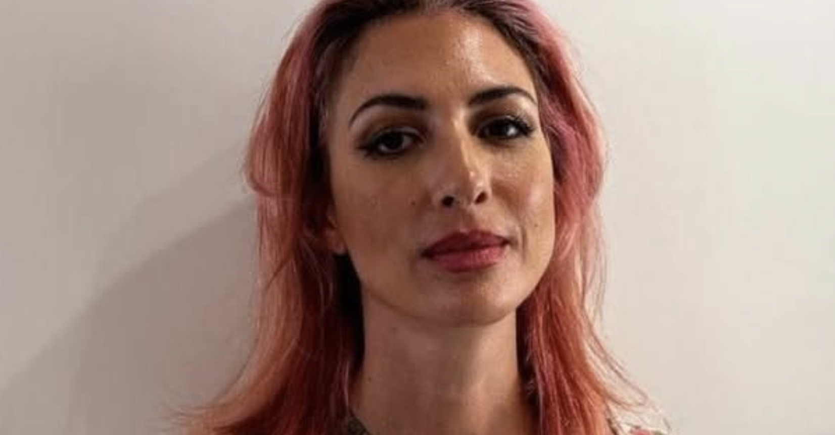 Ema Stockholma: “Mia madre mi costrinse a saltare da un ponte, Angelo Madonia è la mia casa oggi”