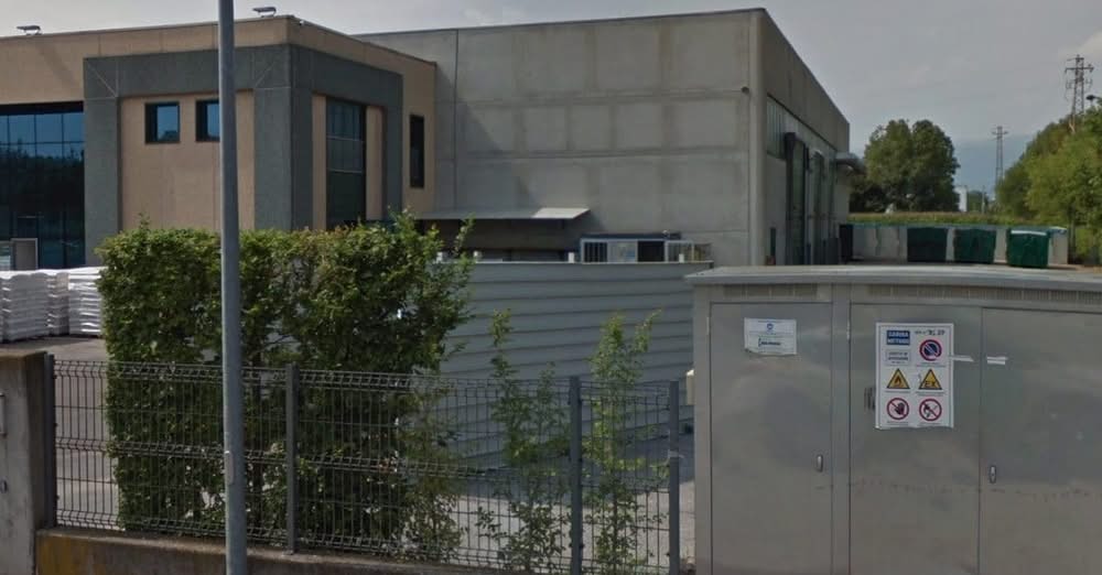 Due operai sono stati colpiti da un malore mentre lavoravano in una cisterna a Tezze sul Brenta, in provincia di Vicenza. Uno di loro è in gravi condizioni